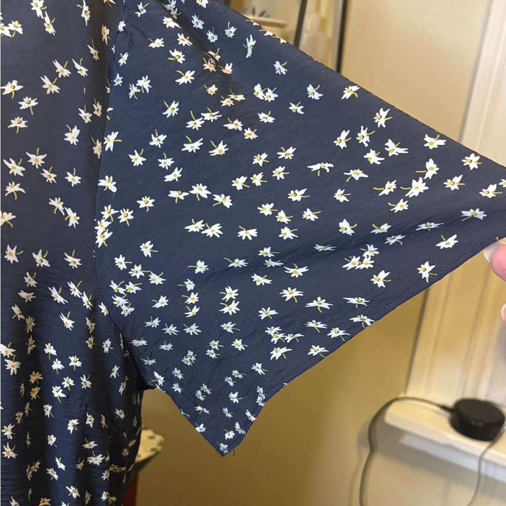 Navy Blue Floral Maxi Dress - Picture 4 of 7